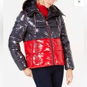 ‼️SOLD‼️ NWT Tommy Hilfiger | Shiny colorblock quilted hooded PUFFER JACKET